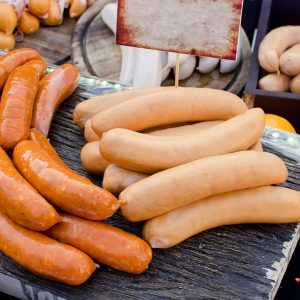 Χωριάτικα λουκάνικα με πράσο